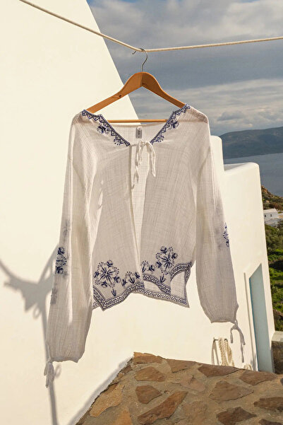 Dagi Λευκό μακρυμάνικο πουκάμισο με γραβάτα μπροστά