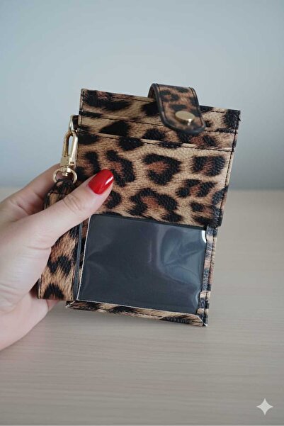 Uzs pace Minimal Wallet & Card Holder with Leopard Pattern Keychain and Card Holder Detail
