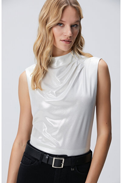 Network Açık Bej Dik Yaka Kolsuz Drape Detaylı Bluz