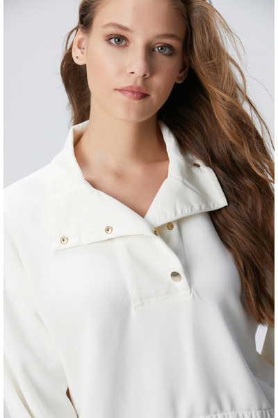 Network Kırık Beyaz Çıtçıt Detaylı Sweatshirt
