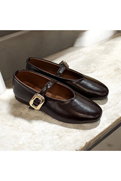 runa shoes χρυσή πόρπη λεπτομέρεια μπαλαρίνες