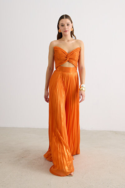 Carmen Turuncu Pliseli Laklı Şifon Abiye Elbise