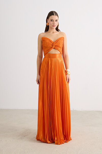 Carmen Turuncu Pliseli Laklı Şifon Abiye Elbise