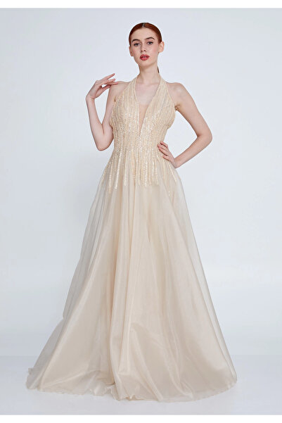 1way فستان سهرة بيج بتطريزات لامعه