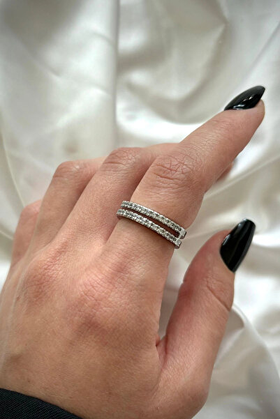 Leo'Stone سلسلة خاصة مزدوجة رقيقة نصف اللفة الزركون حجر تصميم نموذج خاتم الصلب المرأة