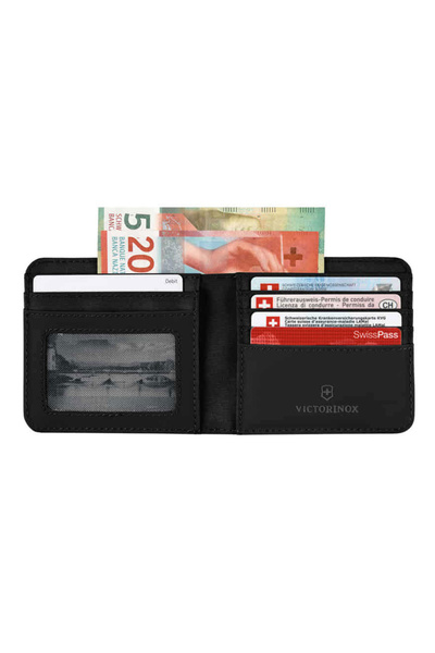 Victorinox Travel Essential Bifold Wallet