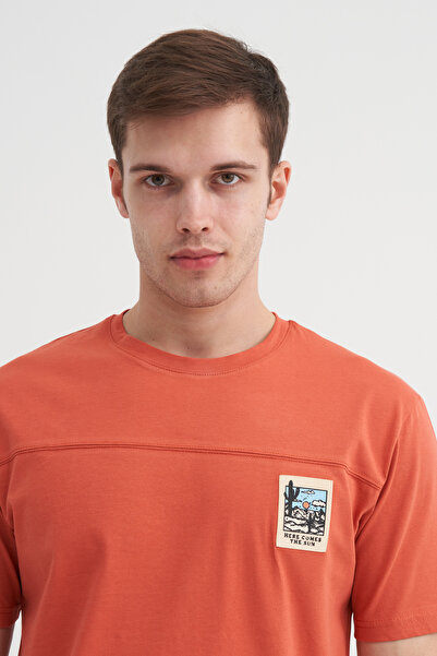 Cazador Βαμβακερό μπλουζάκι με κανονική εφαρμογή με λαιμόκοψη