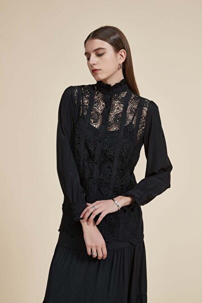 Yola Solid Lace Detail Long-Sleeve Top