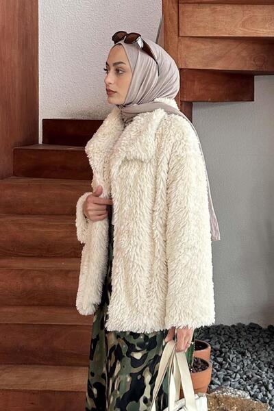 lamelif Μπουφάν με βελούδινη λεπτομέρεια σε κρεμ χρώμα