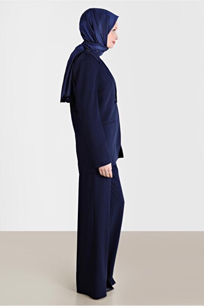 Alvina 30254 Модель Класичний триколірний комплект штанів.