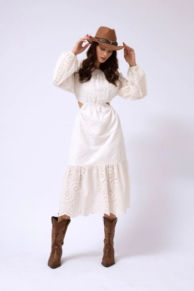 MODA Φόρεμα με κέντημα με χαμηλή πλάτη