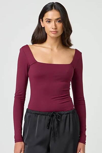 Seeh Дамско боди с дълъг ръкав и червено квадратно деколте SH202