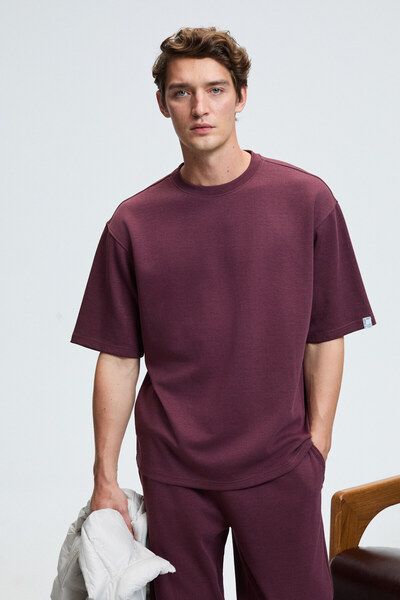 GRIMELANGE Barnaby Men's Round Neck Burgundy Top and Bottom Set with Sleeve and Trouser Pocket Ornament Label Detail