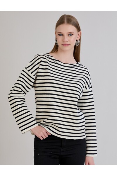 Sortie Detaliu de cusut guler rotund pentru femei, cu dungi, din material sub...