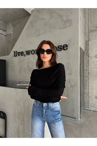 Laluvia Bluzka z kołnierzykiem Madonna w kolorze białym z elastyczną wstawką