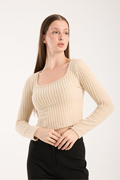FOORS Γυναικεία πλεκτή μπλούζα με τετράγωνο λαιμόκοψη σε μπεζ χρώμα