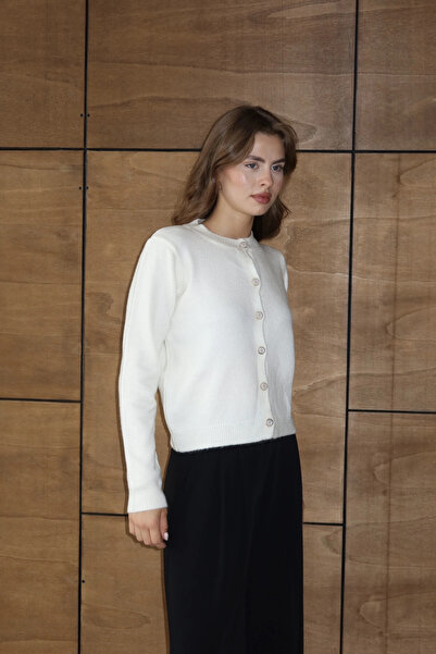 Park Karon Women's Bone Pearl Button Detailed Soft Textured Crew Neck Knitwear Cardigan