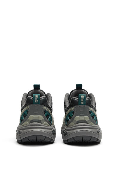Pull & Bear Sneakers Often 03