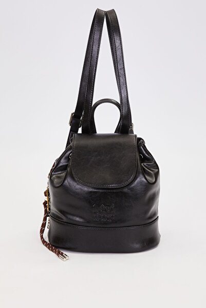 Levidor Black Charm Accessory Detailed Shoulder Bag