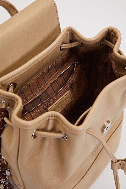 Levidor Gray Charm Accessory Detailed Shoulder Bag