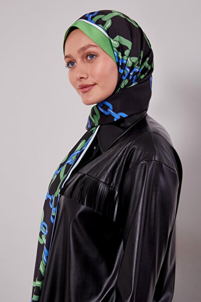 Levidor Black Chain Twill Shawl