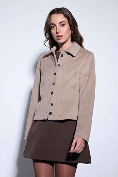 Antioch Beige Shirt Collar Short Cashmere Jacket