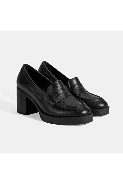Desa Women's Black Thick Heeled Leather Loafer