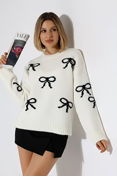 Devinka Women's White Bow Patterned Knitwear Sweater