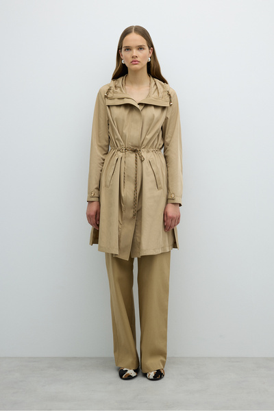 Roman Kapüşonlu Belden Bağlama Detaylı Yırtmaçlı Mont Bej K2617520_024