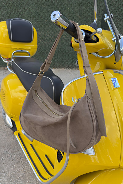 NOTHING Women's Suede Mink Zipper Closure Adjustable Belt Strap Detailed Hand and Shoulder Bag Popi