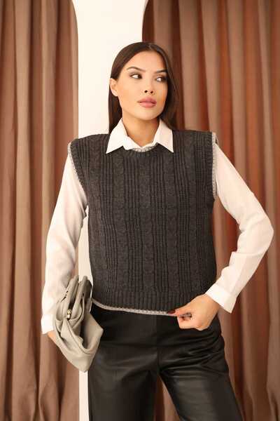 winter club Swc Women's Braided Stripe Sleeve Detailed Crew Neck Sweater