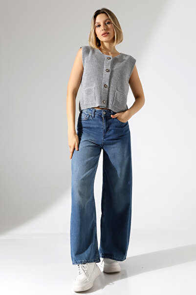 Devinka Women's 4 Button Pocket Short Knit Vest