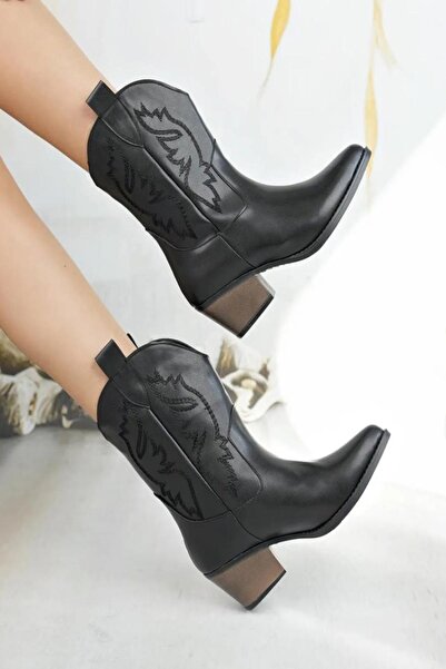 Preshley Women's Doly Black Leather Embroidered 5 cm Heeled Cowboy Boots
