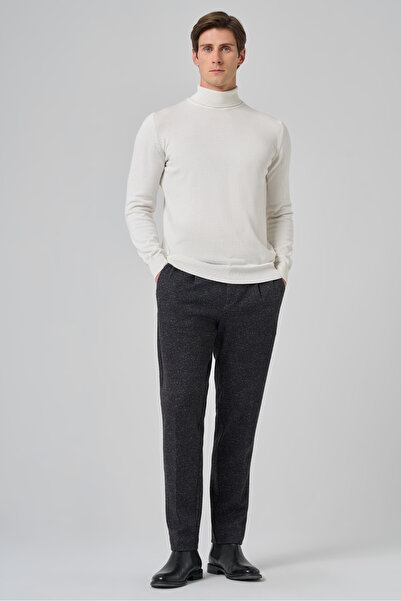Morven Men's Ecru Basic Turtleneck Dynamic Fit Relaxed Fit Knitwear