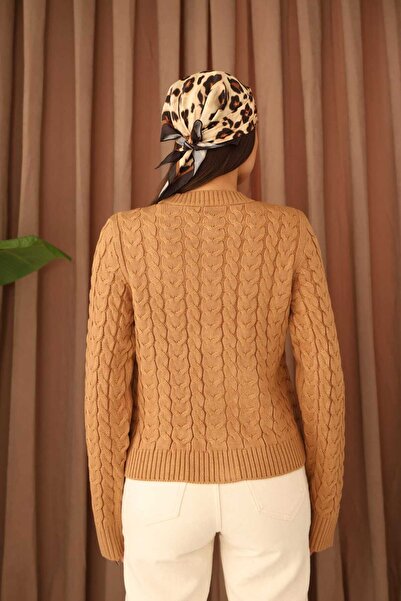 winter club Swc Women's Hair Braid Detailed Buttoned Cardigan