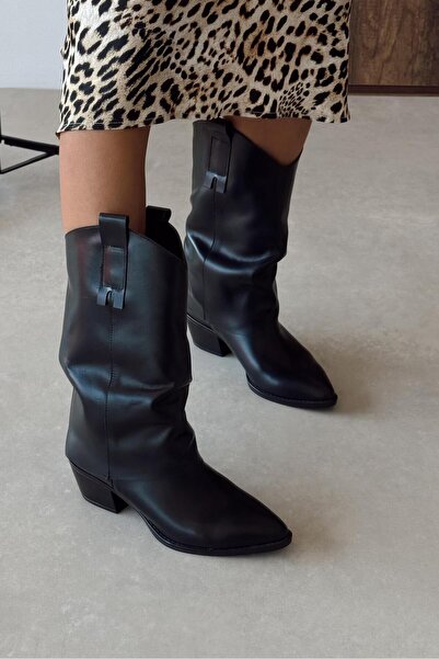 nope21shoess حذاء لورا من الجلد الطبيعي باللون الأسود