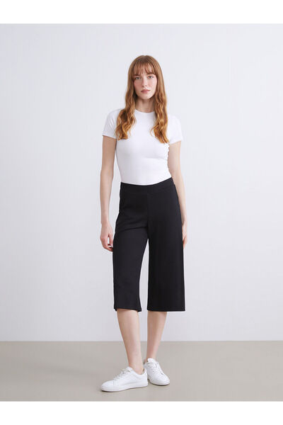 LC Waikiki سروال كابري نسائي أساسي من LCWAIKIKI بخصر مطاطي