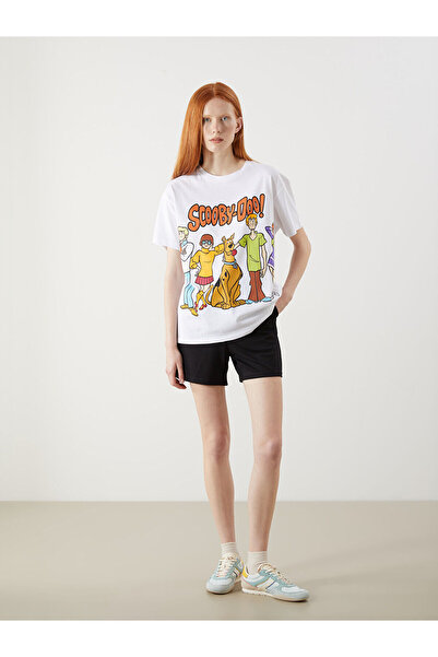 LC Waikiki شورت نسائي من Özmarka للموسم الجديد بخصر مطاطي