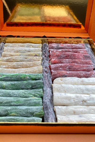 Kutluhan karışık hediyelik kutuda parmak fitil fıstıklı lokum narlı,sütlü,karadutlu,elmalı,limonlu, 450 gr