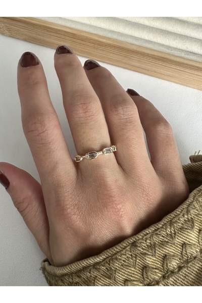 ringbox Gold String Ring