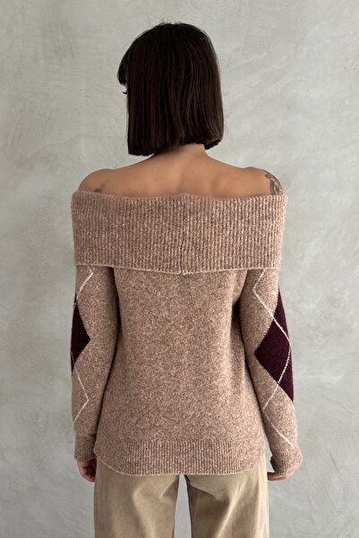 Rabi Shine Women's Baklava Patterned Madonna Collar Sweater