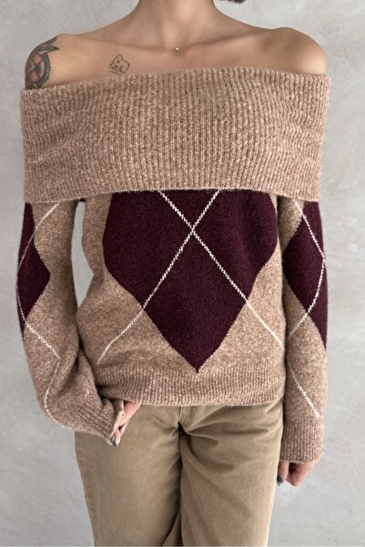 Rabi Shine Women's Baklava Patterned Madonna Collar Sweater