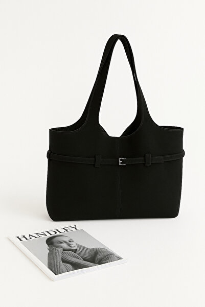 Handley حقيبة كتف فاخرة من جلد الغزال مع تصميم أنيق بمقبضين