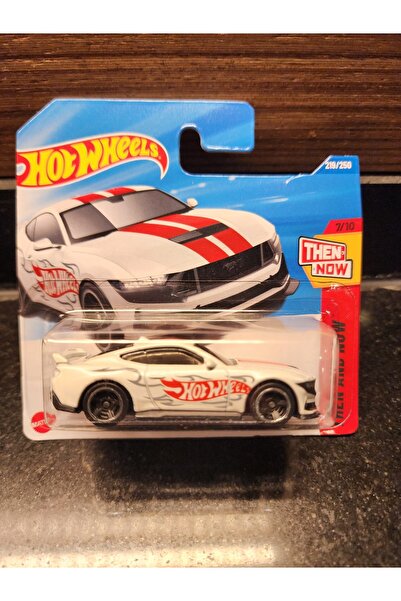 1/64 FORD MUSTANG DARK HORSE