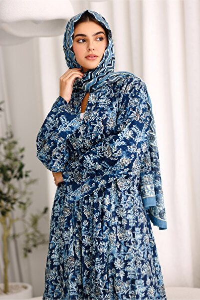 IKKXA Beautiful Floral Gardens Prints Abaya Blue