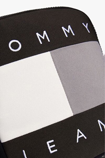 Tommy Hilfiger Erkek Baskılı Kare Çapraz Askılı Çanta - Siyah