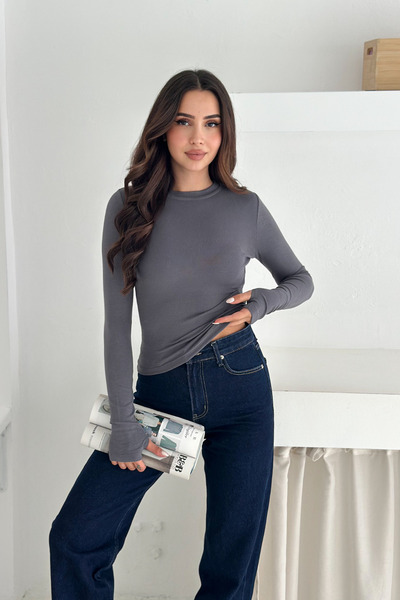 KIREK بلوزة نسائية أساسية ذات ياقة دائرية بلون أنثراسايت مع أزرار