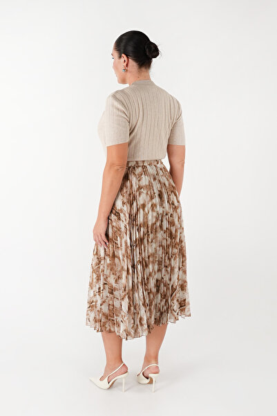 Guzella Plus Size Pleated Midi Skirt