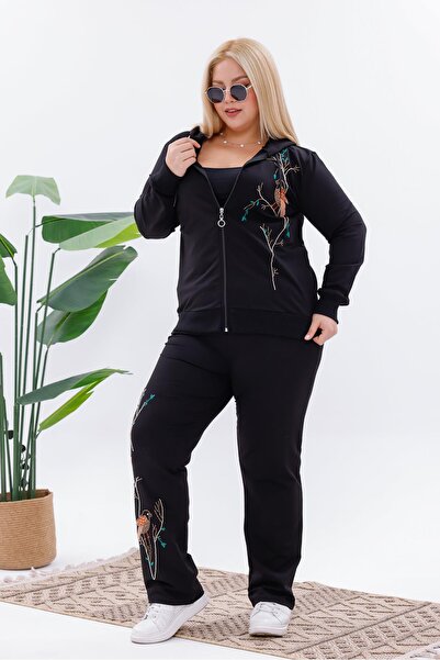Siyezen Plus Size Bird Embroidery and Beading Suit