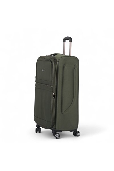 CAPATAN 3-piece canvas luggage set. The bags feature a practical design that's suitable for a variety of trips.
